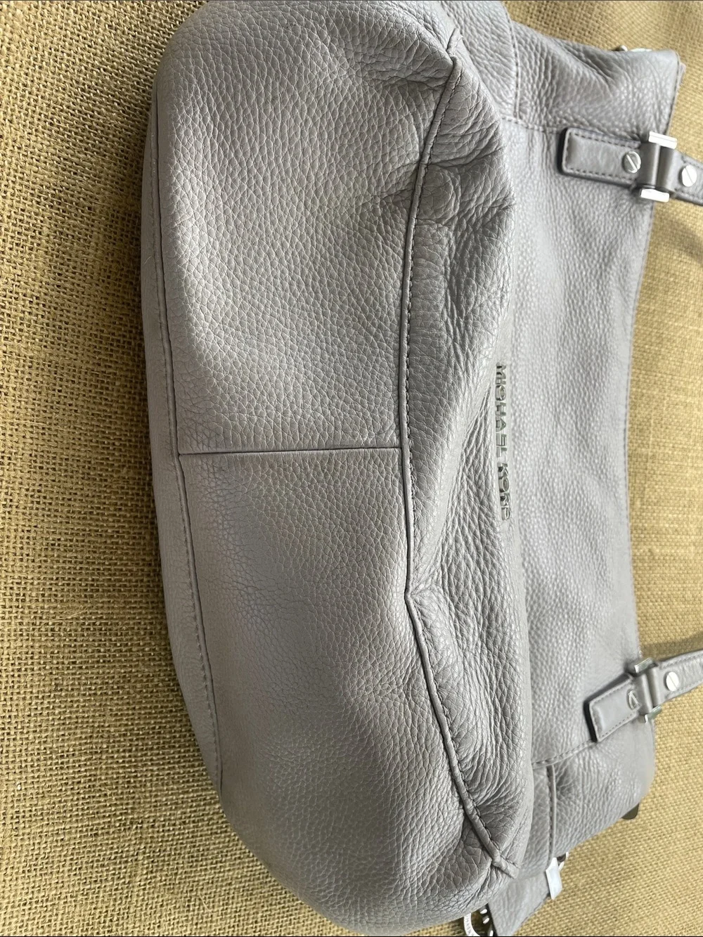 Michael Kors pebbled Leather  Handbag  Pearl Gray